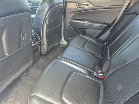 Used 2024 Kia Sportage EX AWD/4WD image 13