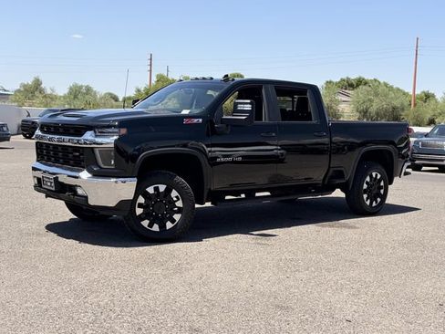 Used 2020 Chevrolet Silverado 2500 LT w/ All Star Edition AWD/4WD image 2
