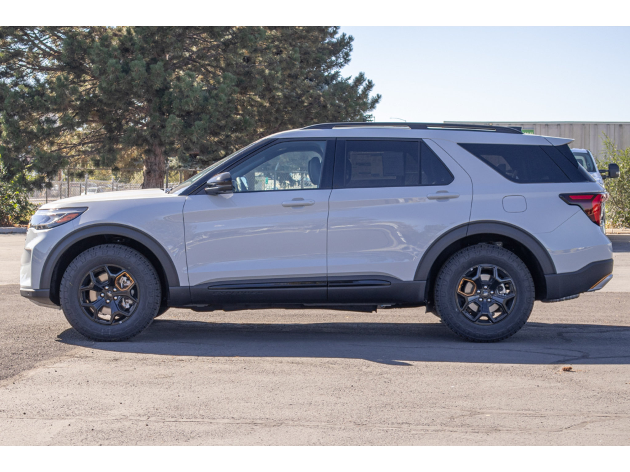 New 2027 Ford Explorer Tremor w/ Tremor Convenience Package AWD/4WD image 6