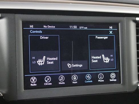 Used 2018 Chrysler Pacifica Touring-L image 36