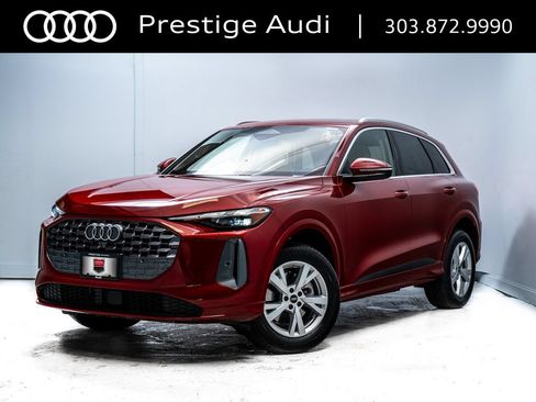 Used 2025 Audi Q5 Premium w/ Convenience Package AWD/4WD image 1