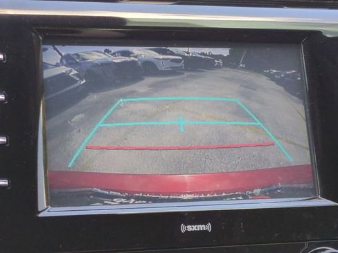 Used 2020 Toyota Camry SE image 23