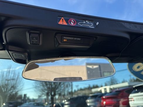 Used 2016 Chevrolet Camaro LT image 33