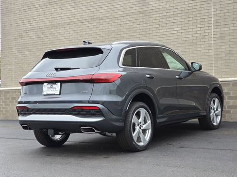 Certified 2025 Audi Q5 Premium Plus w/ Premium Plus AWD/4WD image 26