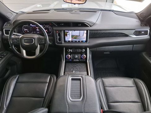 Used 2021 GMC Yukon Denali w/ Denali Premium Package RWD image 8