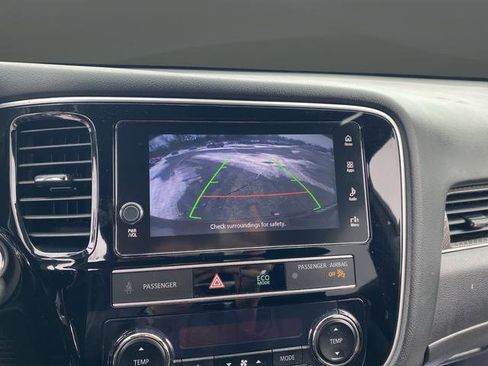 Used 2019 Mitsubishi Outlander SEL image 8