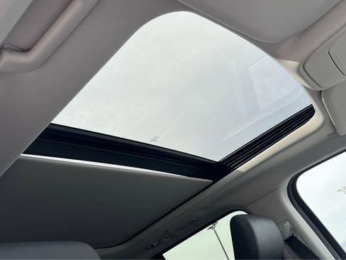 New 2026 Ford Expedition Active image 21