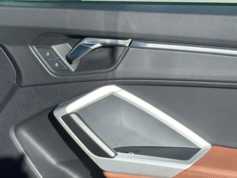 Used 2022 Audi Q3 2.0T Premium Plus image 31