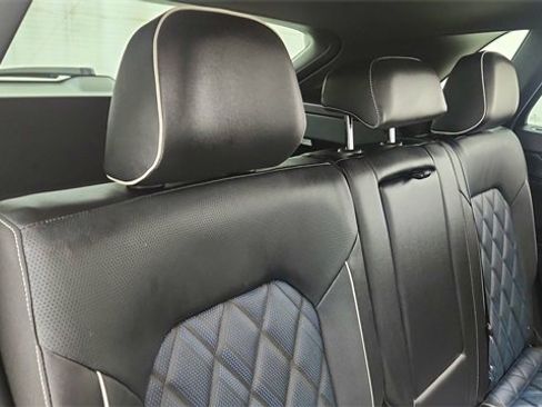 Used 2024 Volkswagen Atlas Cross Sport SEL Premium R-Line image 26