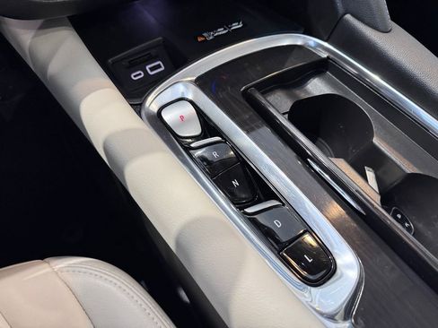 Certified 2023 Buick Enclave Premium w/ Experience Buick Package image 25