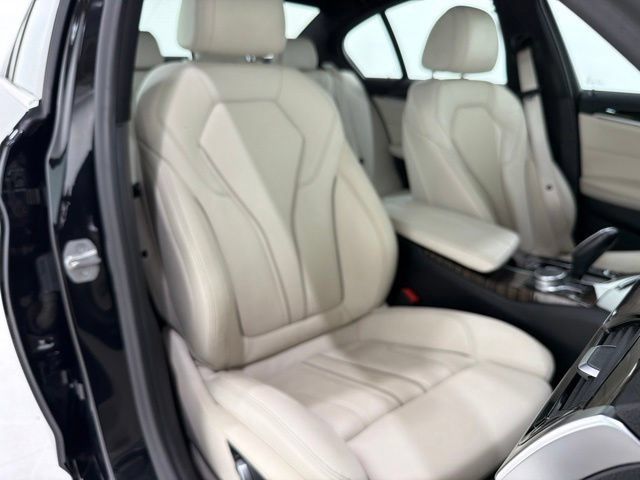 Used 2021 BMW 530i xDrive w/ Convenience Package AWD/4WD image 19