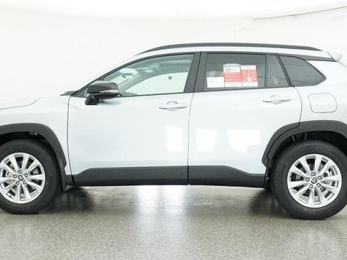 New 2026 Toyota Corolla Cross LE FWD image 2