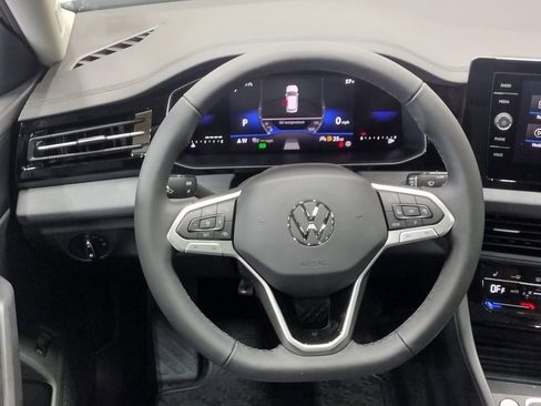 New 2026 Volkswagen Jetta SE image 31