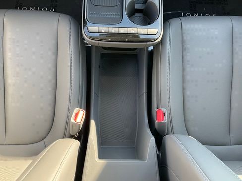Used 2025 Hyundai Ioniq 5 SEL image 47