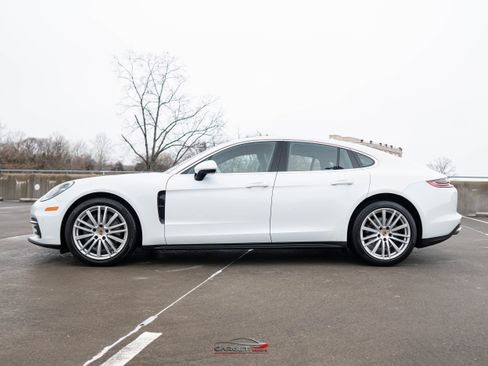 Used 2017 Porsche Panamera 4S image 4