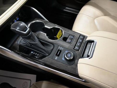 Used 2022 Toyota Highlander Platinum image 20