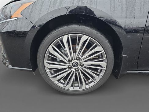 Used 2025 Nissan Altima 2.5 SL image 9