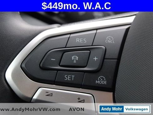 Used 2025 Volkswagen Tiguan SE AWD/4WD image 29