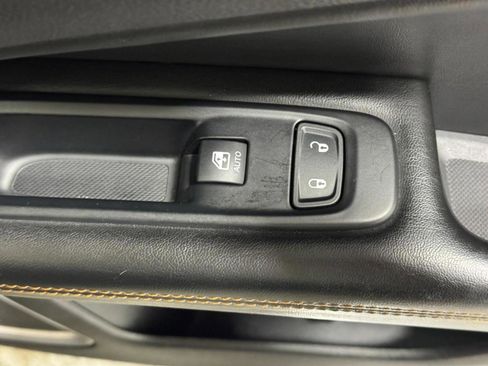 Used 2018 Jeep Compass Limited w/ Navigation Group image 23