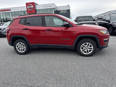 Used 2017 Jeep Compass Sport AWD/4WD image 2
