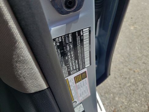 Certified 2026 Mercedes-Benz GLS 450 4MATIC image 31