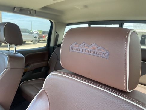 Used 2016 Chevrolet Silverado 2500 High Country w/ Duramax Plus Package image 11