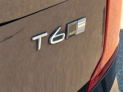 Used 2017 Volvo XC90 T6 Inscription w/ Vision Package image 27