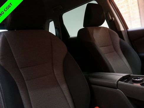 Used 2022 Nissan Rogue SV image 52