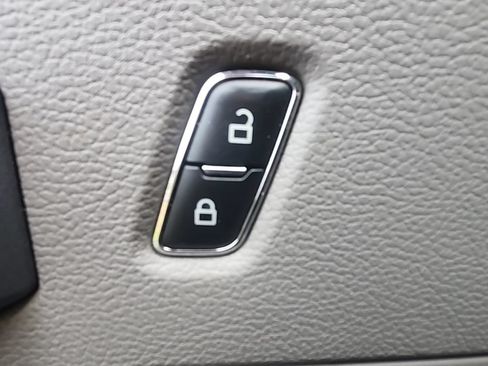 Used 2016 Ford F150 XLT RWD image 21