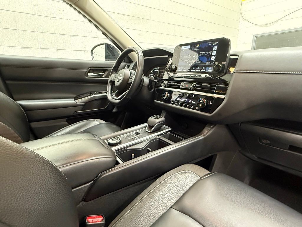 Used 2023 Nissan Pathfinder SL w/ SL Premium Package AWD/4WD image 41