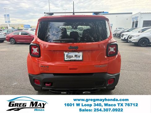 Used 2019 Jeep Renegade Trailhawk AWD/4WD image 4