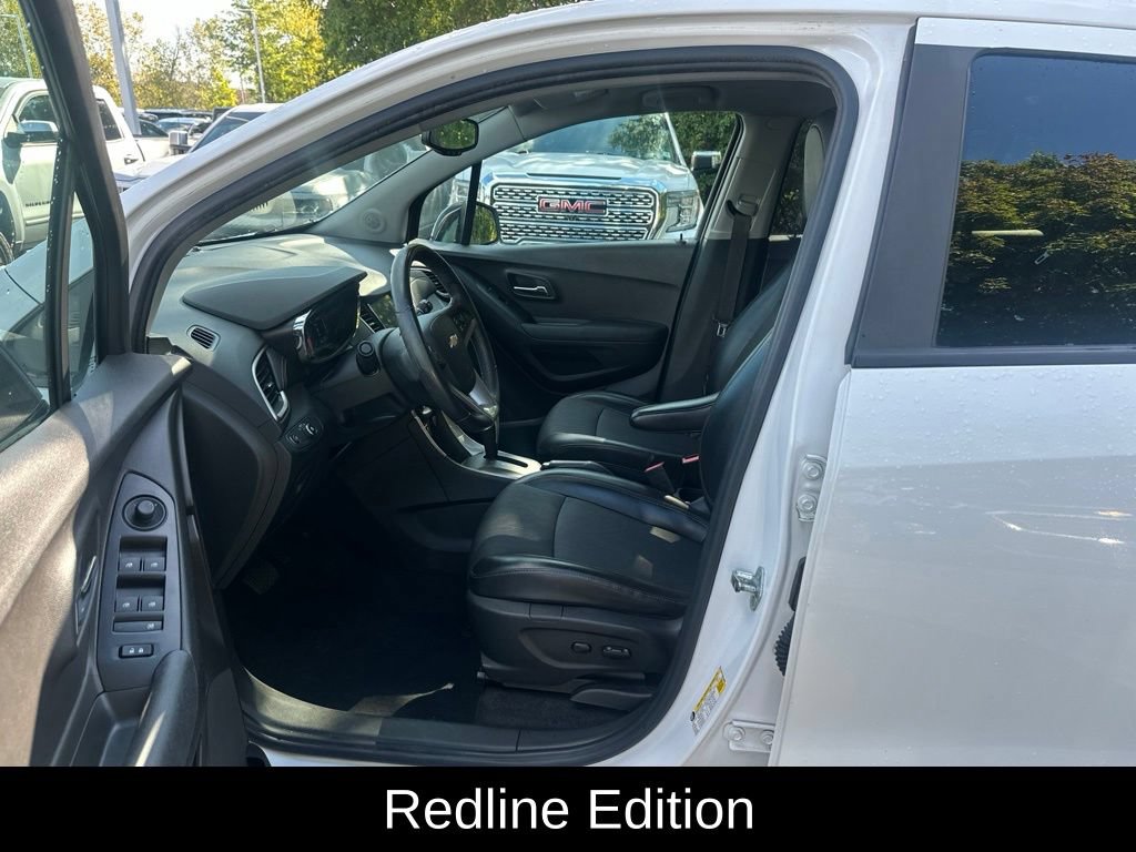 Used 2018 Chevrolet Trax LT w/ Redline Edition AWD/4WD image 13