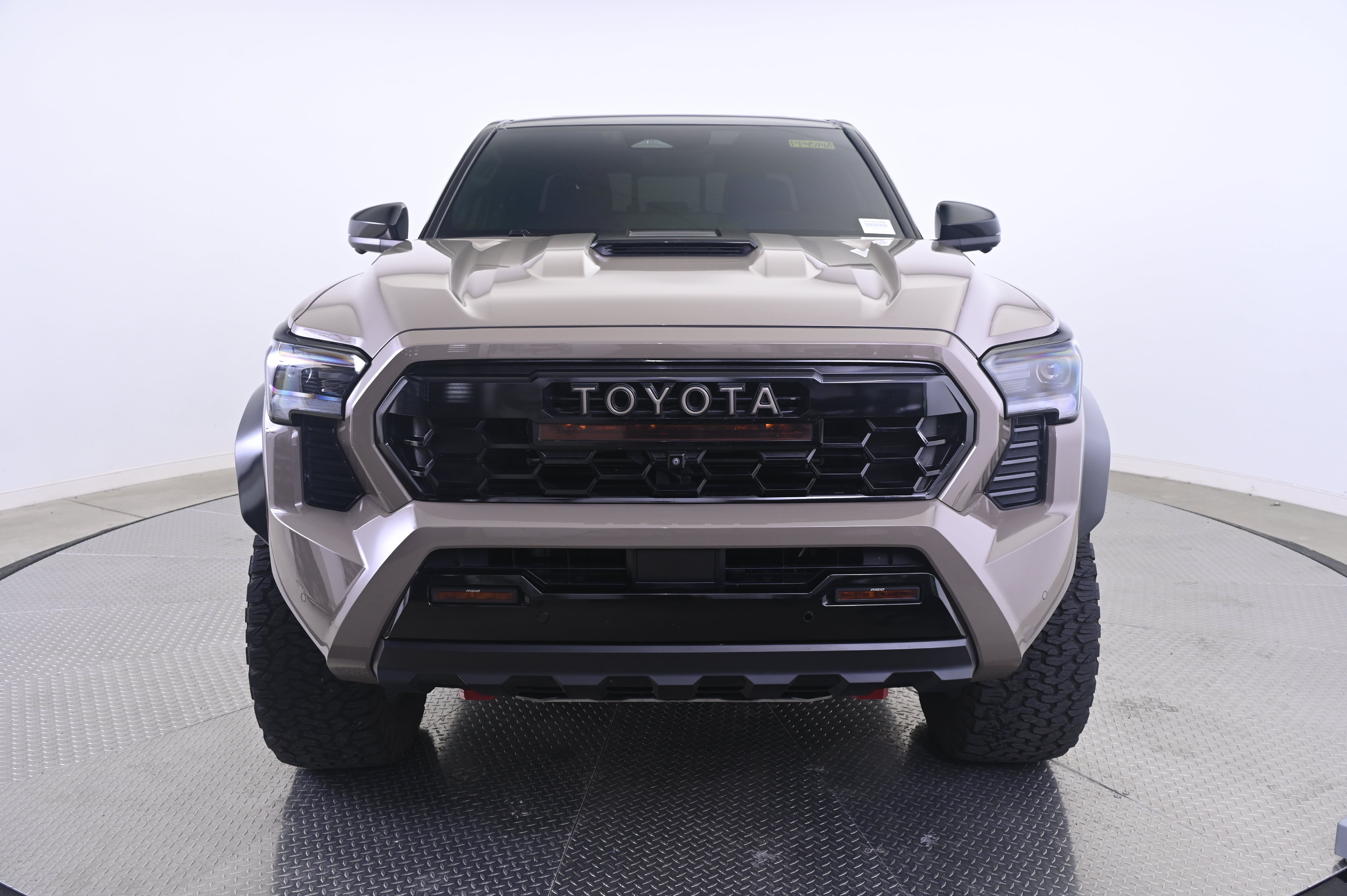 Used 2025 Toyota Tacoma TRD Pro AWD/4WD image 10