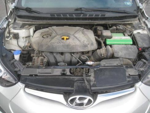 Used 2016 Hyundai Elantra SE FWD image 27