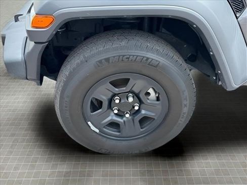 Used 2023 Jeep Wrangler Sport AWD/4WD image 16
