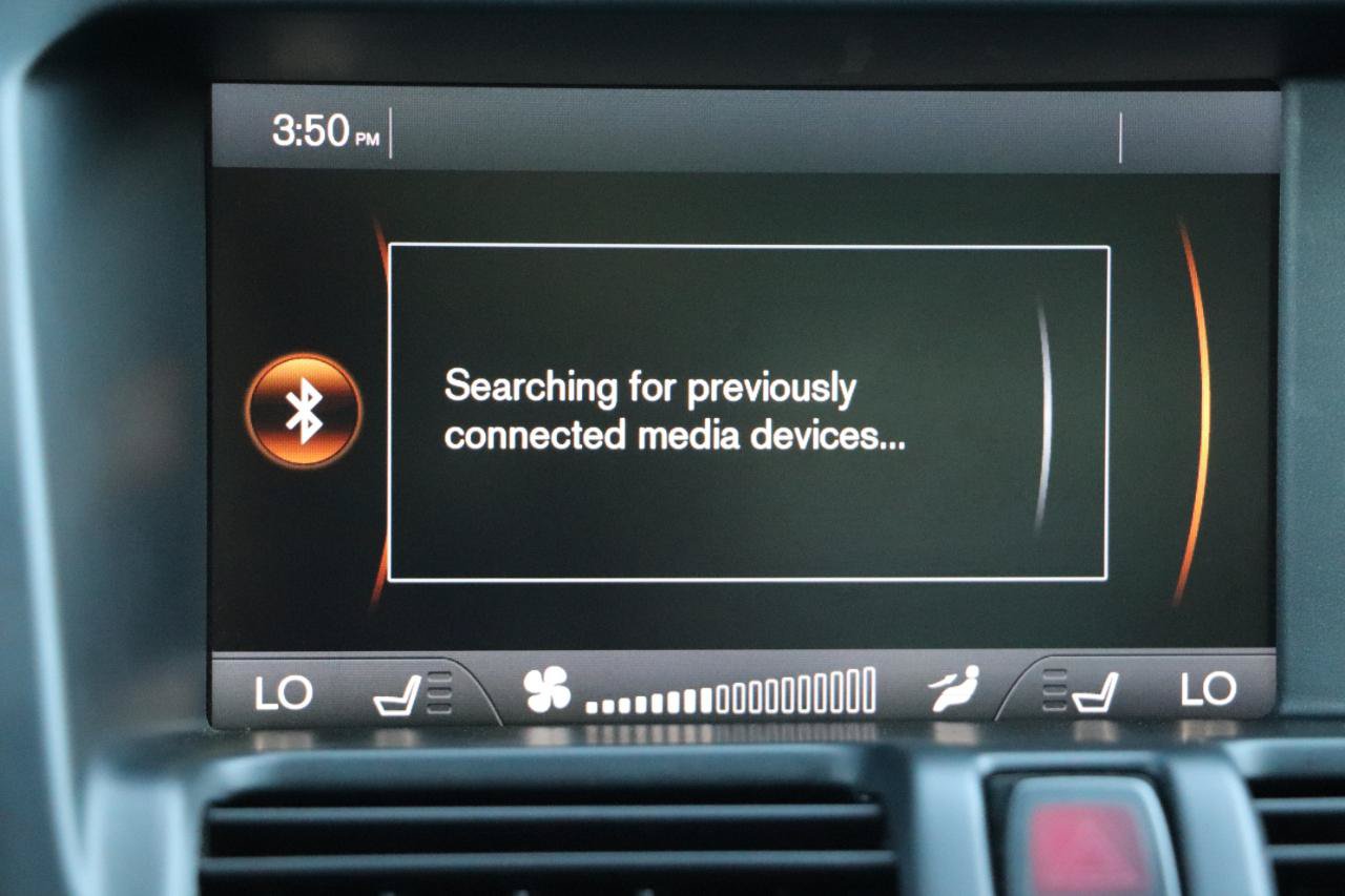 Used 2015 Volvo XC60 T6 AWD/4WD image 19