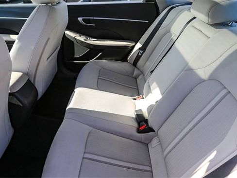 Used 2024 Hyundai Sonata SEL w/ Convenience Package image 17
