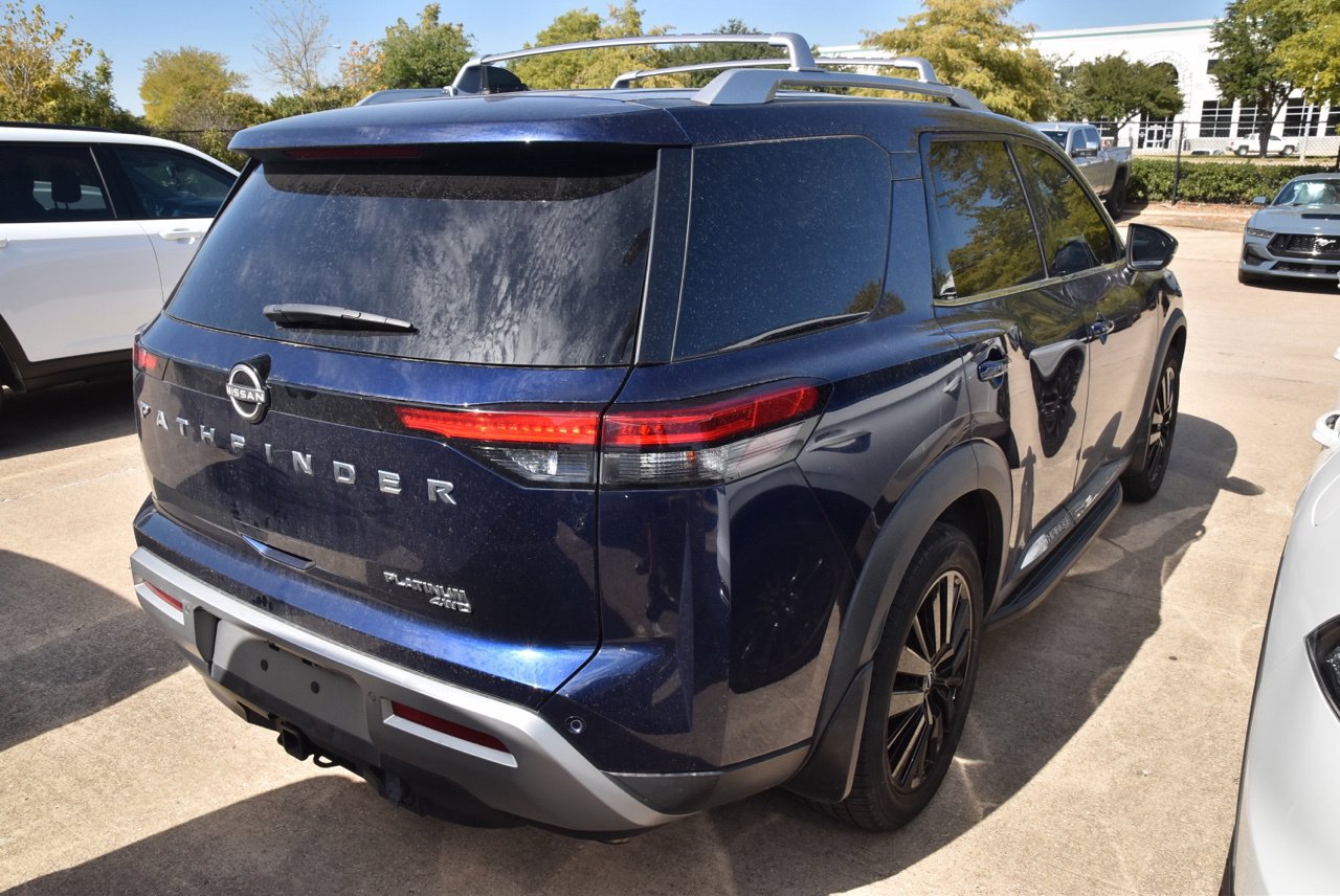 Used 2022 Nissan Pathfinder Platinum w/ Lighting Package (N93) AWD/4WD image 5