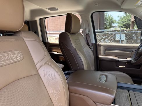 Used 2024 RAM 2500 Limited w/ Safety Group AWD/4WD image 18