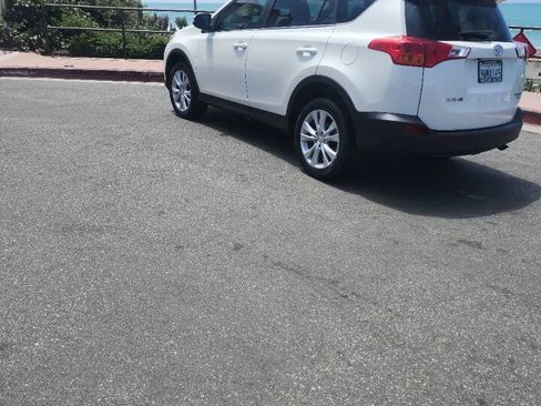 Used 2014 Toyota RAV4 Limited w/ Technology Package AWD/4WD image 7