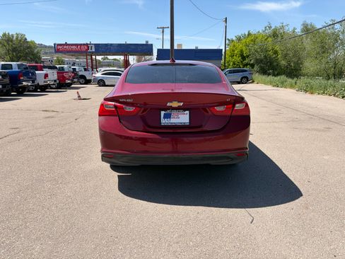 Used 2018 Chevrolet Malibu LT FWD image 11