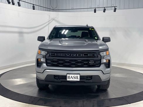 Used 2023 Chevrolet Silverado 1500 Custom w/ 2.7L Blackout Package image 9