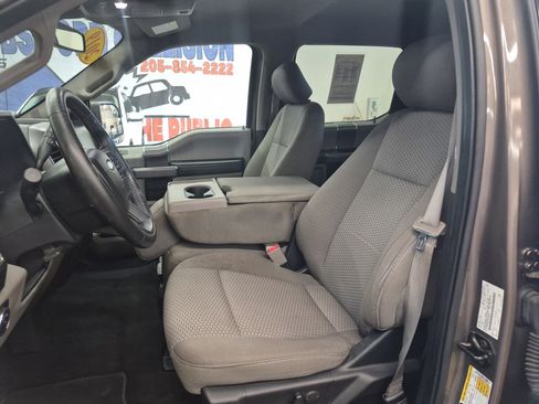 Used 2019 Ford F150 XLT w/ Equipment Group 302A Luxury image 13