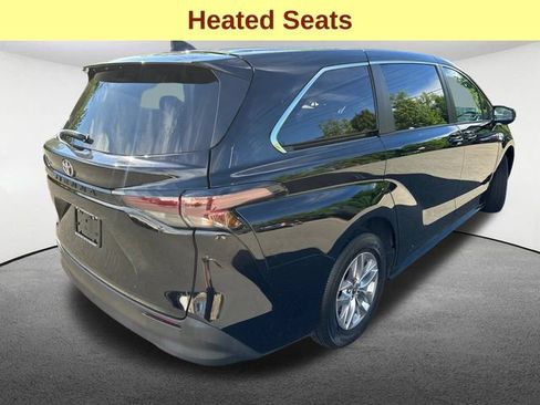 Certified 2026 Toyota Sienna LE FWD image 12