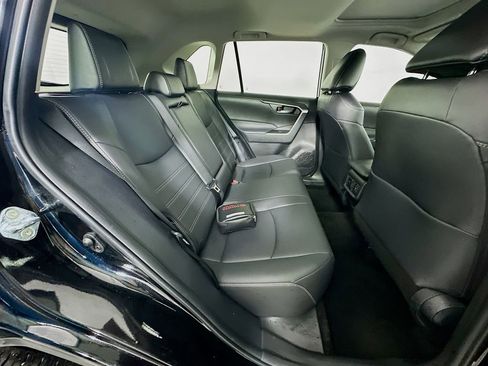 Used 2025 Toyota RAV4 XLE Premium image 27