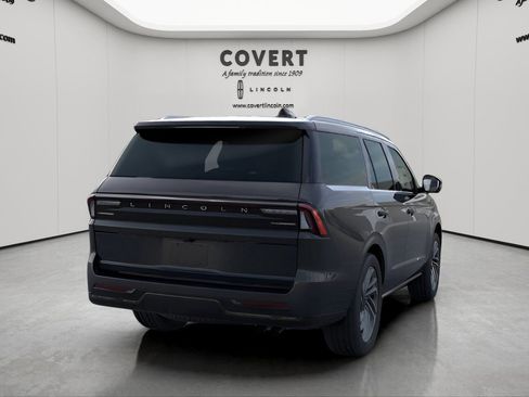 New 2026 Lincoln Navigator Reserve AWD/4WD image 8