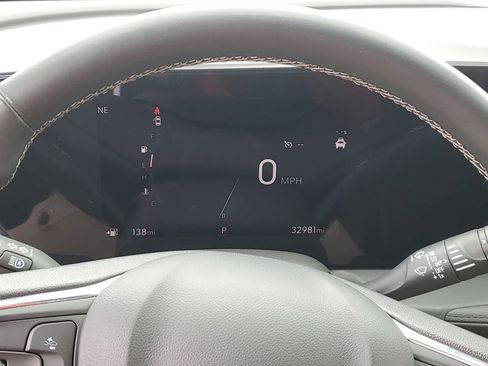 Certified 2025 Buick Encore GX Preferred AWD/4WD image 12