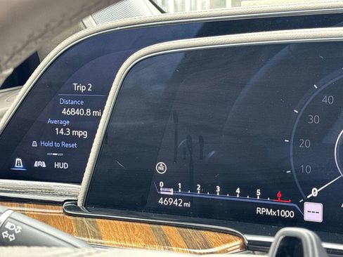 Used 2023 Cadillac Escalade ESV Sport Platinum image 22