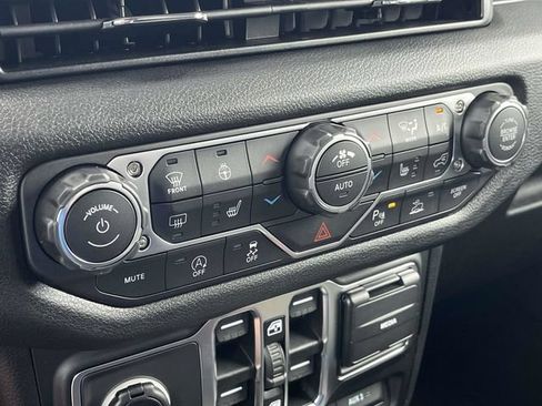 New 2026 Jeep Gladiator Sport AWD/4WD image 22