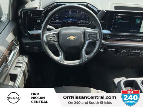 Used 2025 Chevrolet Silverado 1500 LT AWD/4WD image 14